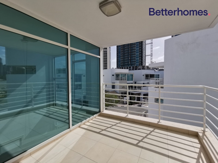 4 Bedrooms Villa in Acacia Avenues