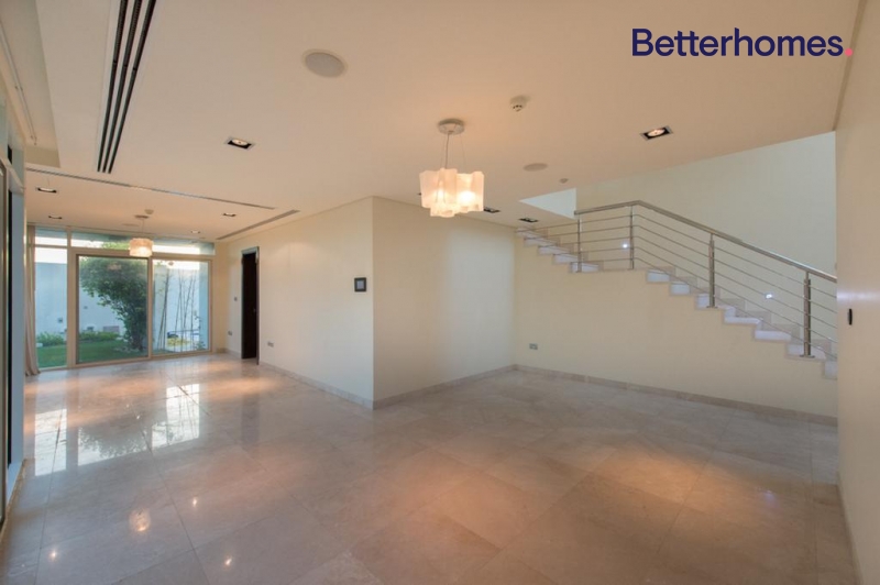 4 Bedrooms Villa in Acacia Avenues
