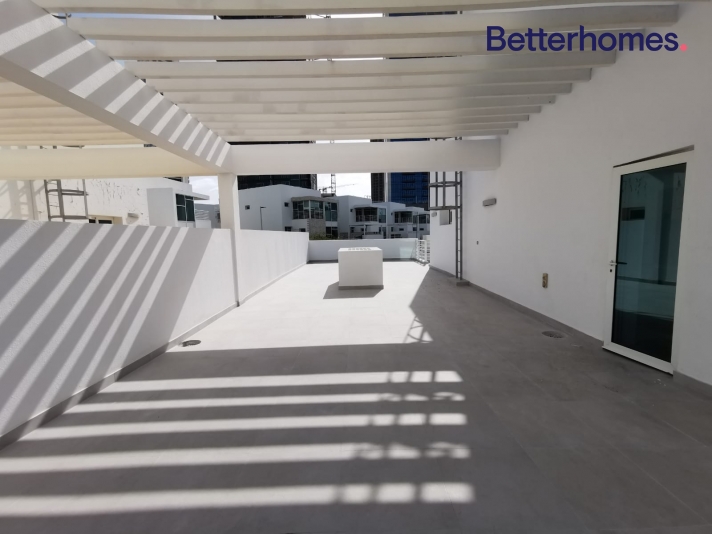 4 Bedrooms Villa in Acacia Avenues