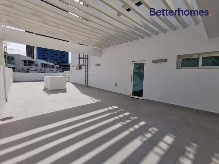 4 Bedrooms Villa in Acacia Avenues