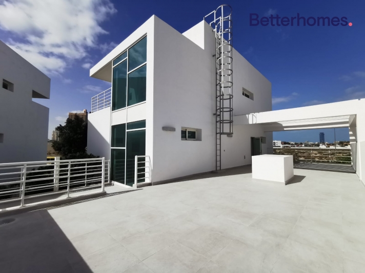 4 Bedrooms Villa in Acacia Avenues