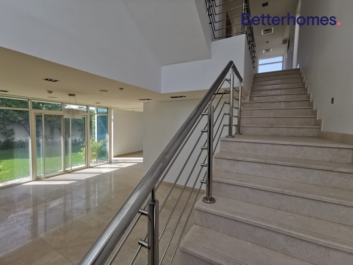 4 Bedrooms Villa in Acacia Avenues