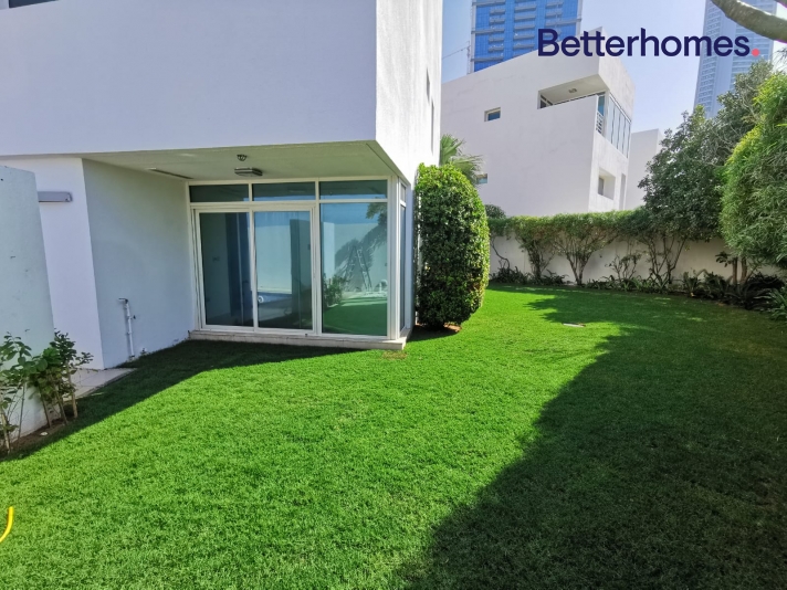 4 Bedrooms Villa in Acacia Avenues