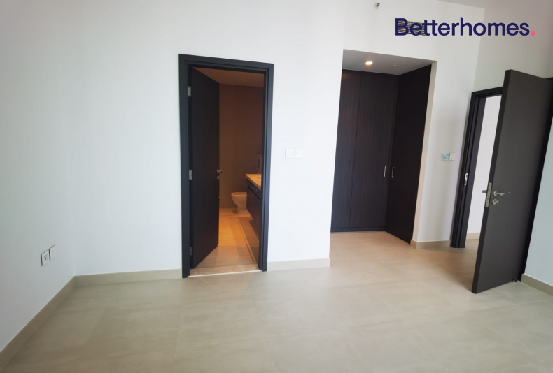 2 Bedrooms Apartment in Downtown Views
