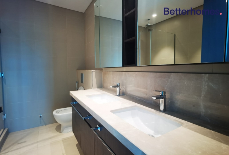 2 Bedrooms Apartment in Downtown Views