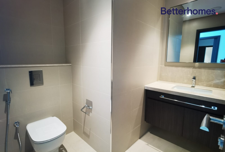 2 Bedrooms Apartment in Downtown Views