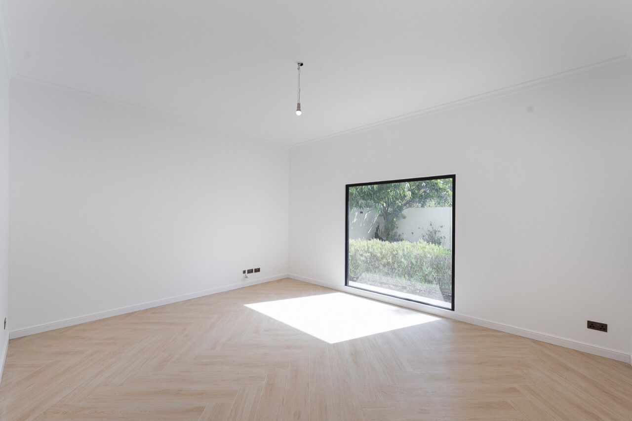 4 Bedrooms Villa in Meadows 1