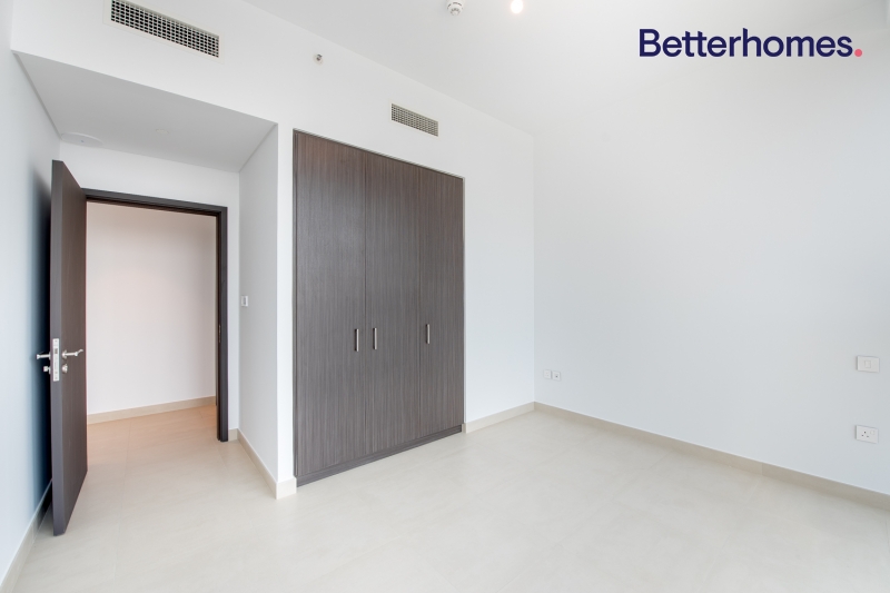 3 Bedrooms Apartment in Downtown Views