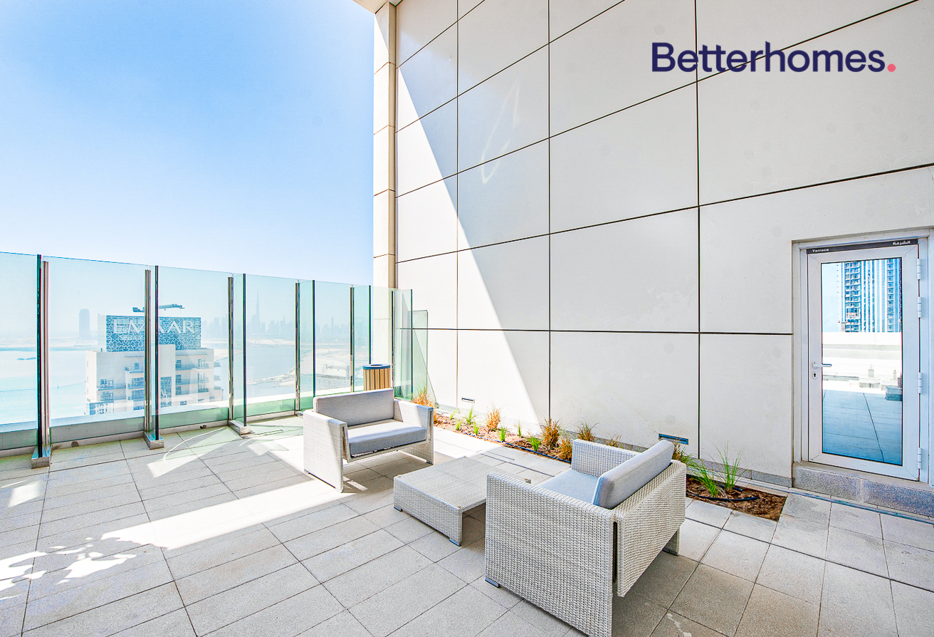 3 Bedrooms Apartment in Creek Horizon Tower 2