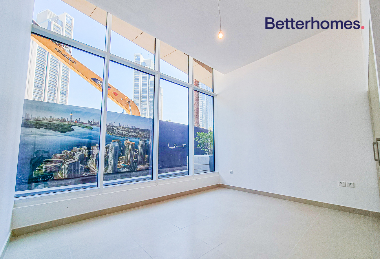 3 Bedrooms Apartment in Creek Horizon Tower 2