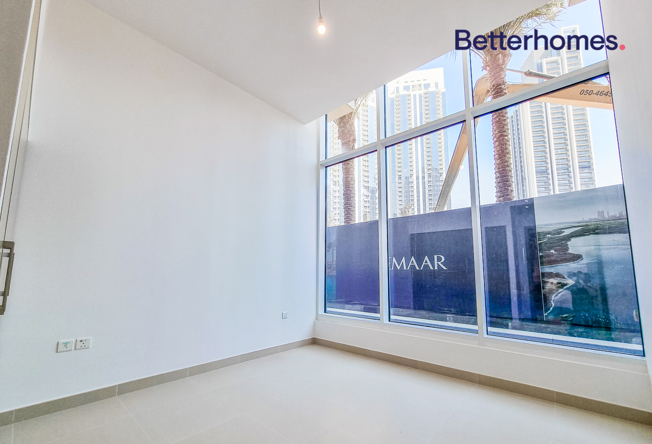 3 Bedrooms Apartment in Creek Horizon Tower 2
