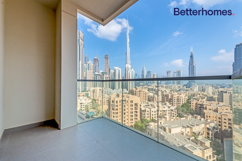 2 Bedrooms Apartment in Bellevue Tower 1