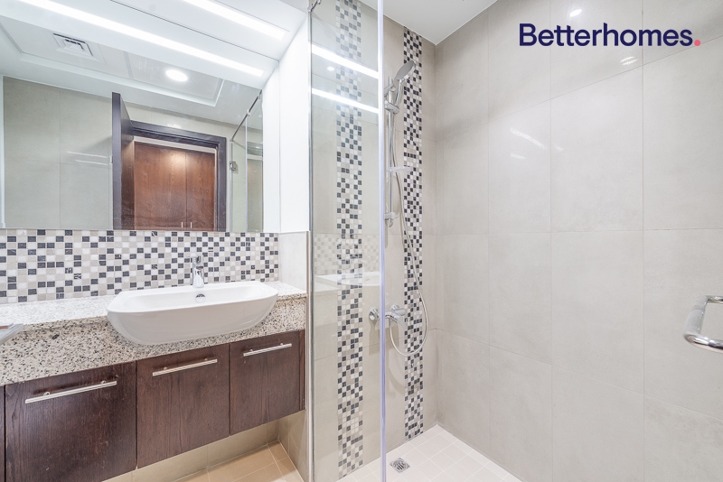 2 Bedrooms Apartment in Bellevue Tower 1