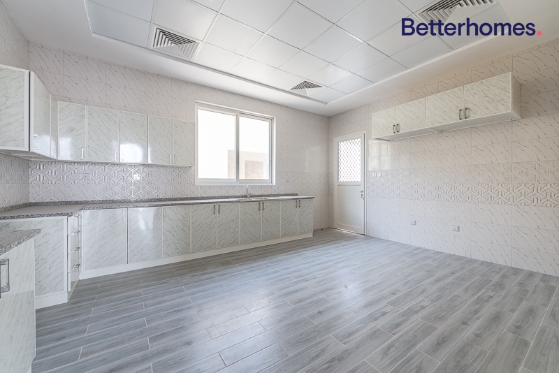 5 Bedrooms Villa in Al Ruwayyah