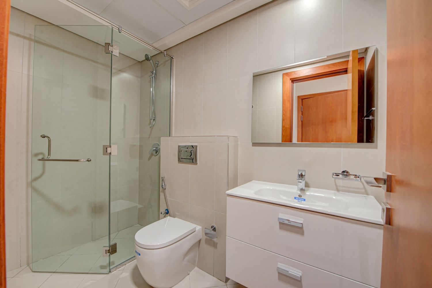 3 Bedrooms Apartment in Blue Reef Building
