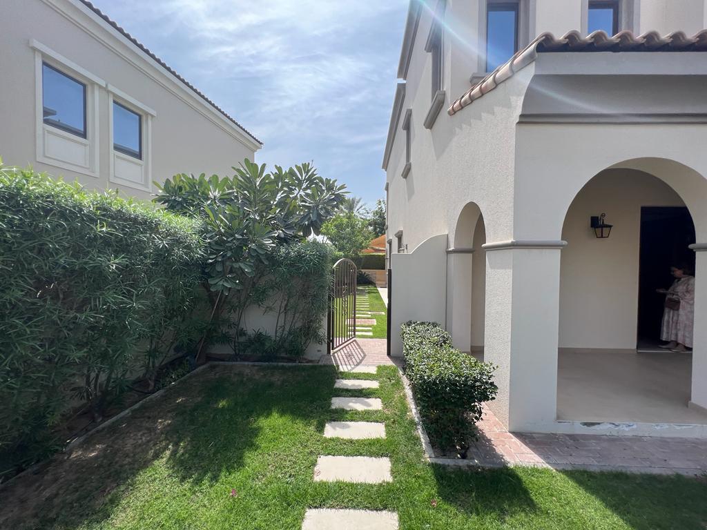3 Bedrooms Villa in Lila