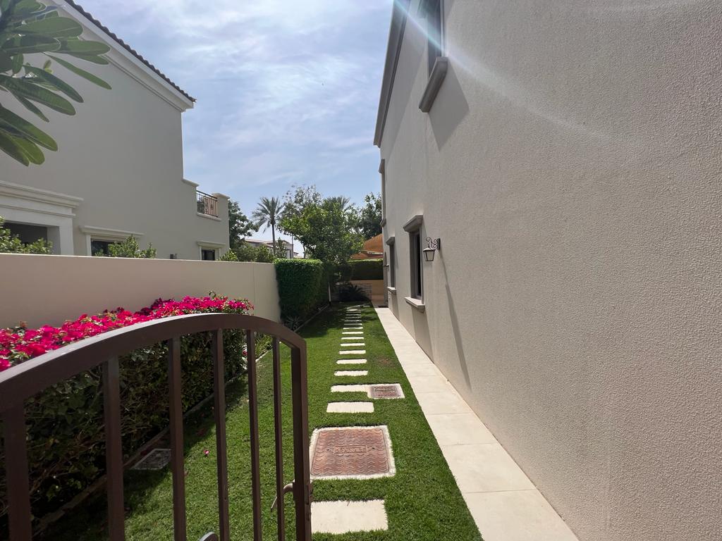 3 Bedrooms Villa in Lila
