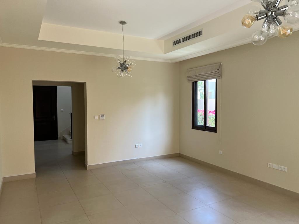 3 Bedrooms Villa in Lila
