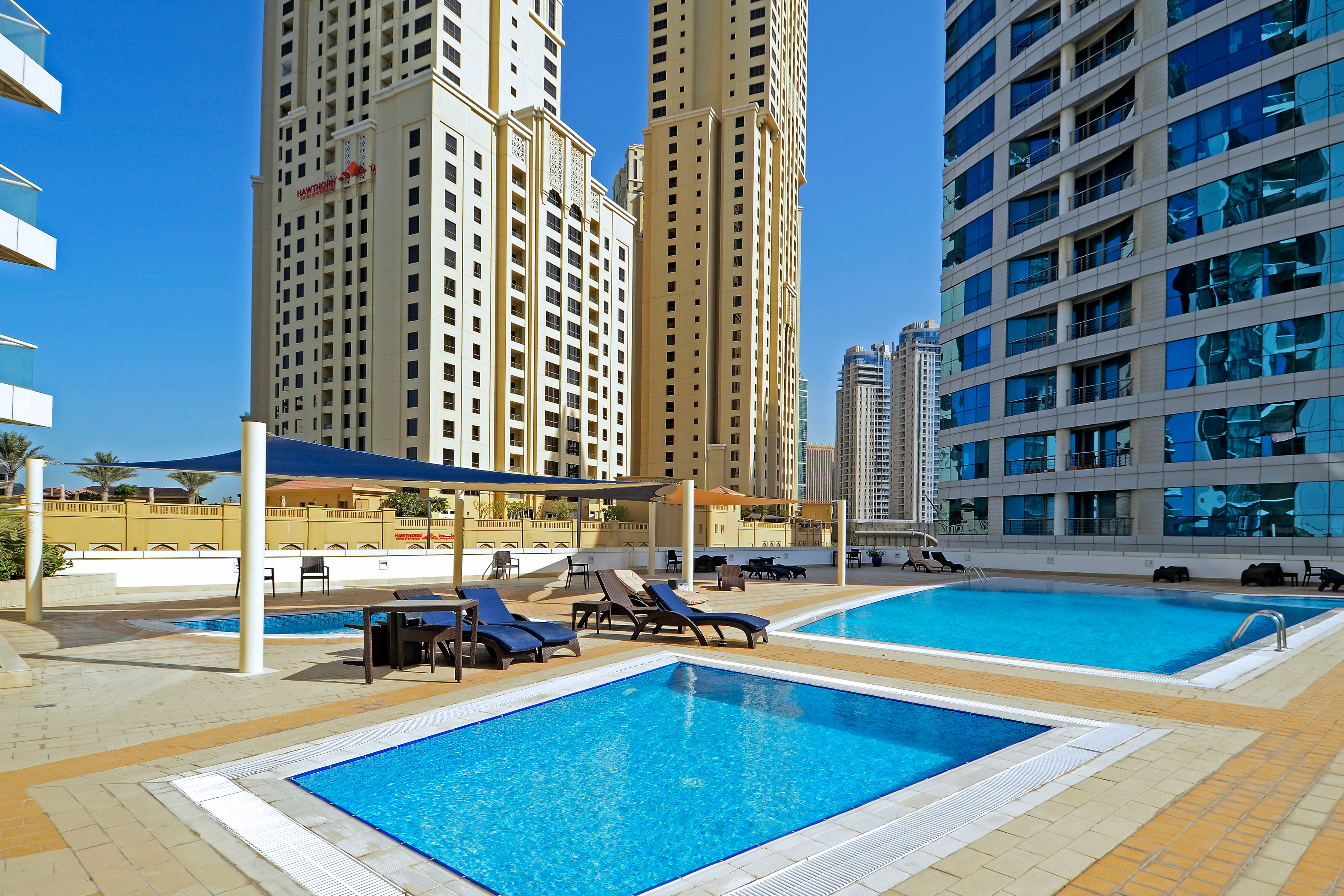 2 Bedrooms Apartment in Dorra Bay