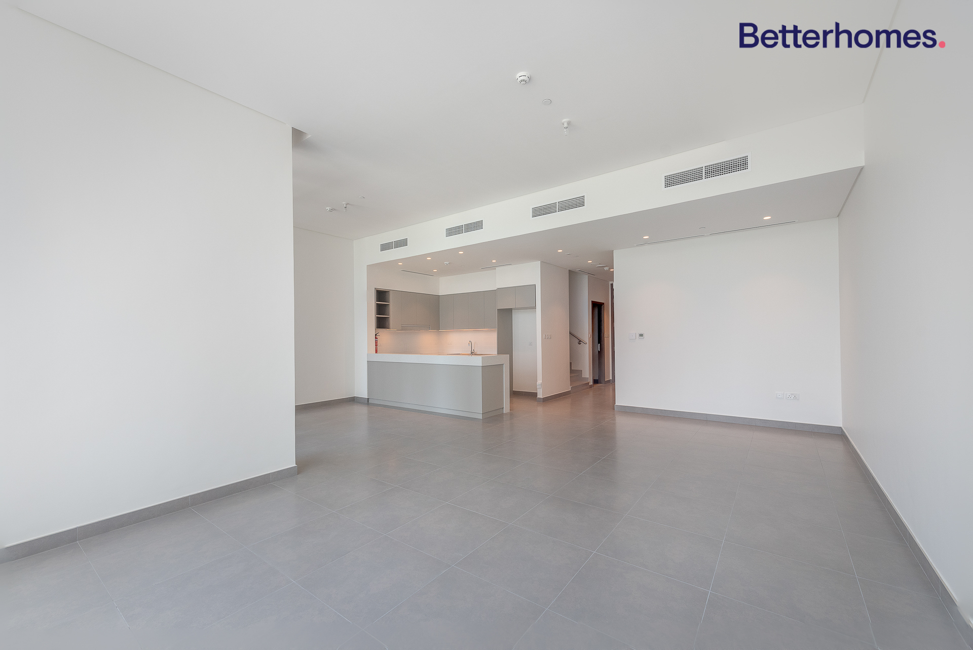 3 Bedrooms Townhouse in Creek Gate Tower 1
