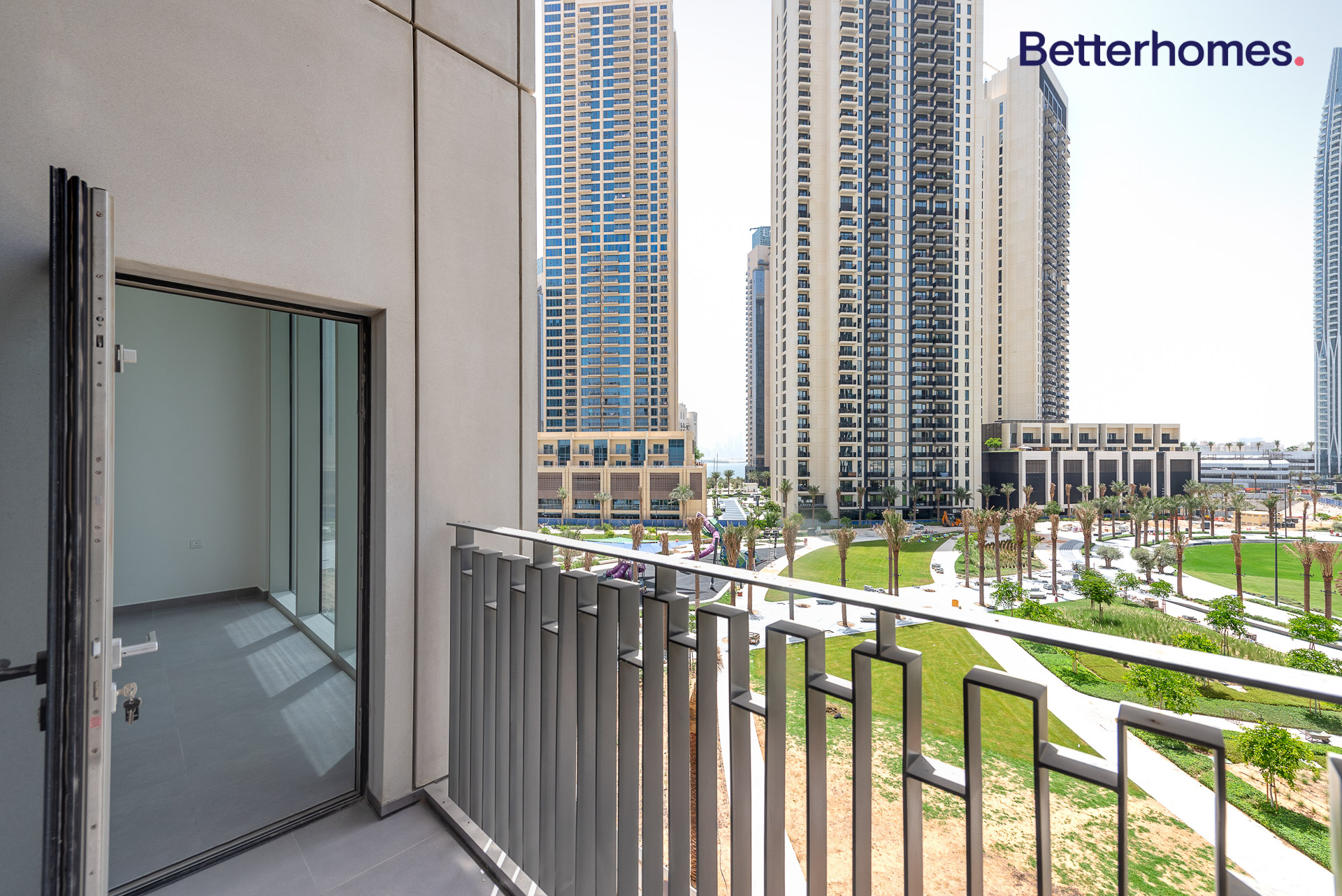 3 Bedrooms Townhouse in Creek Gate Tower 1