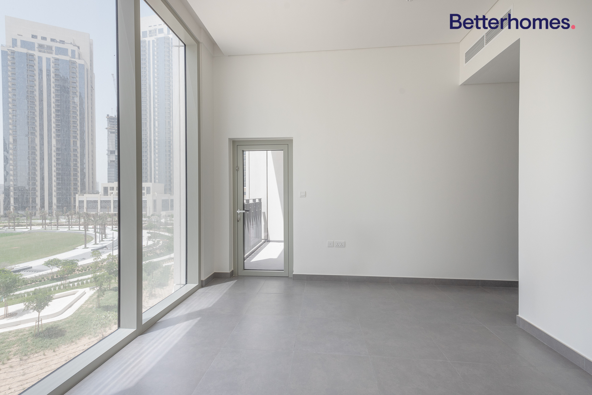 3 Bedrooms Townhouse in Creek Gate Tower 1