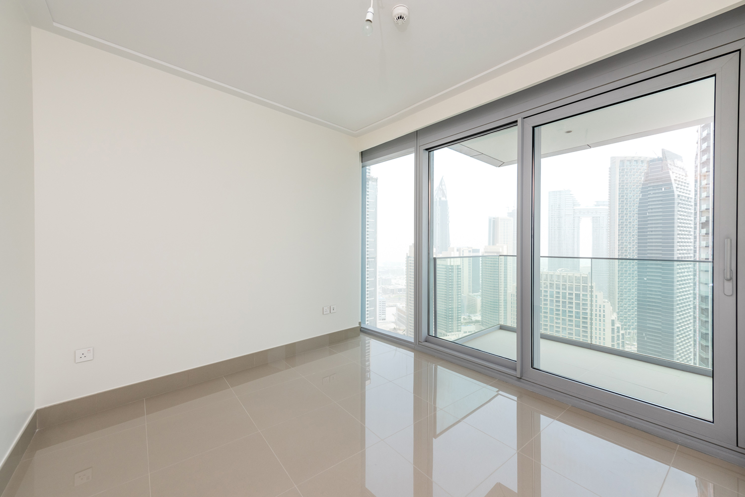 3 Bedrooms Apartment in Opera Grand