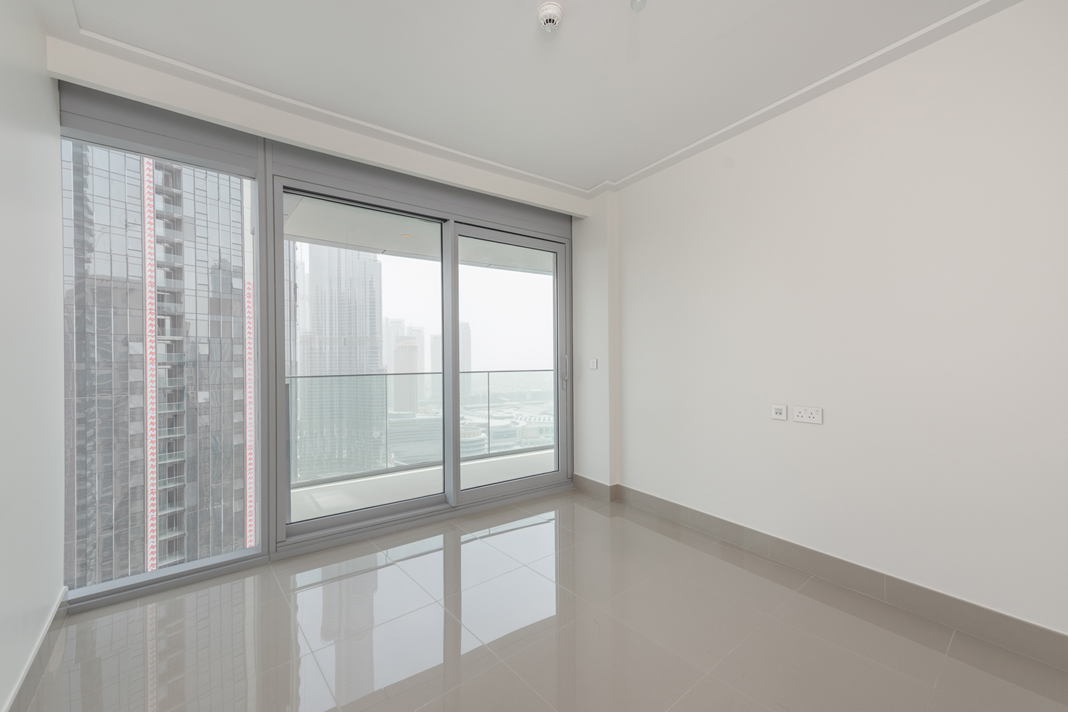 3 Bedrooms Apartment in Opera Grand