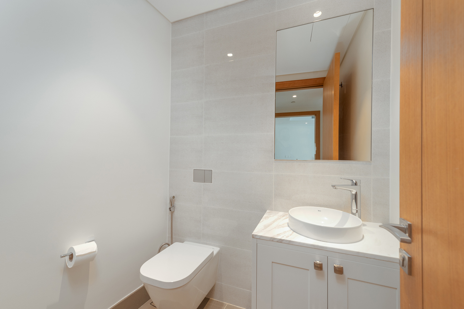 3 Bedrooms Apartment in Opera Grand