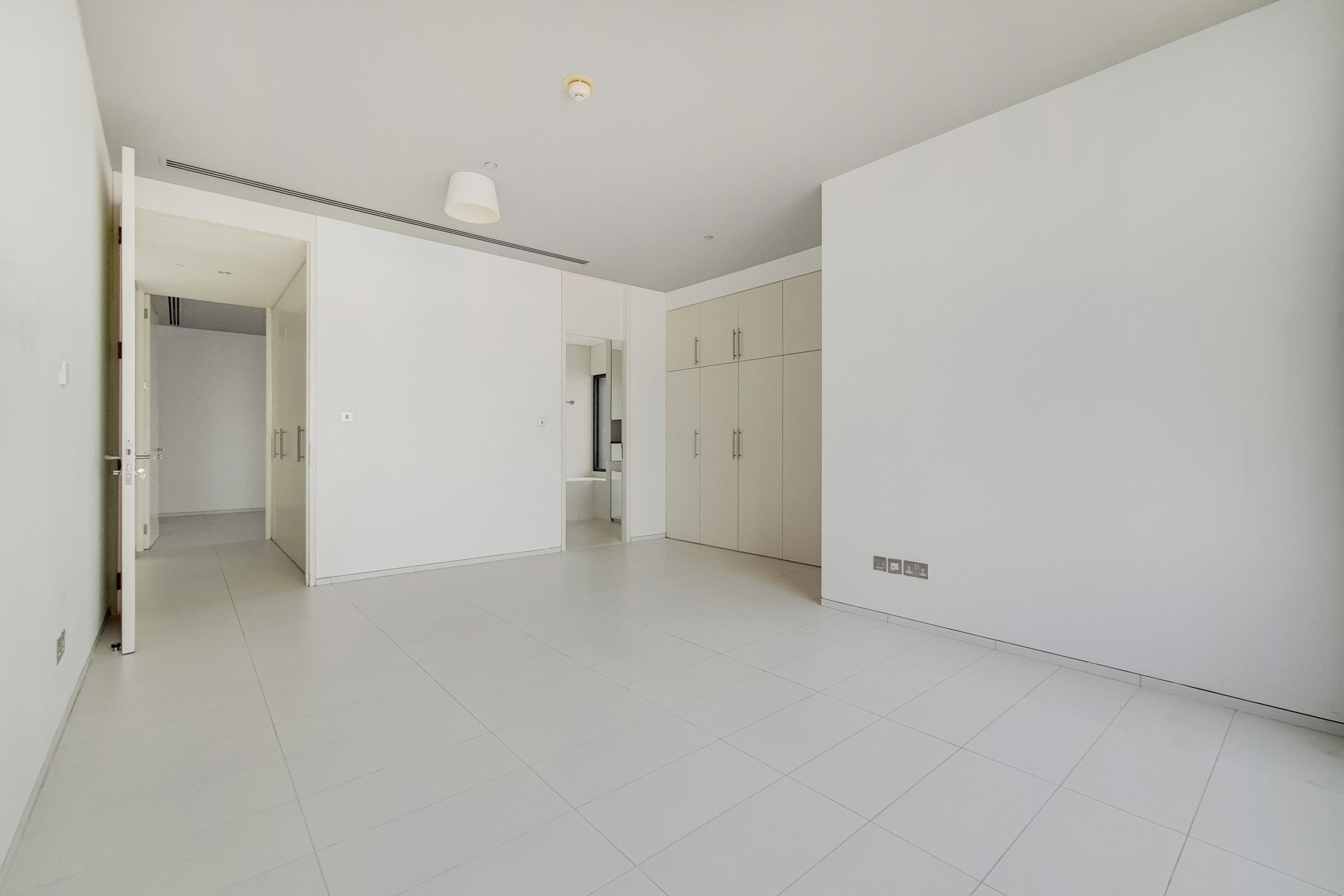 2 Bedrooms Apartment in Index Tower