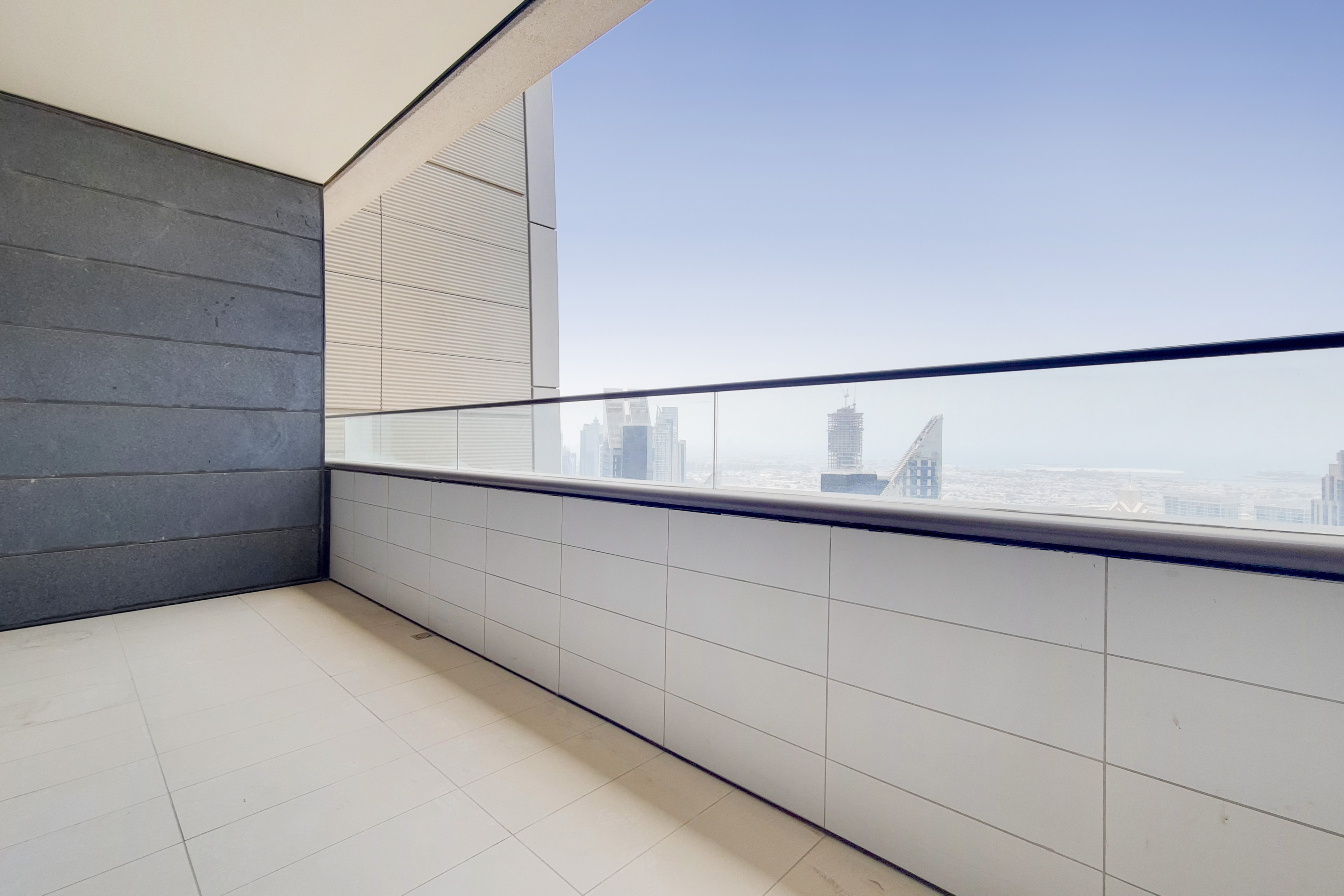 2 Bedrooms Apartment in Index Tower
