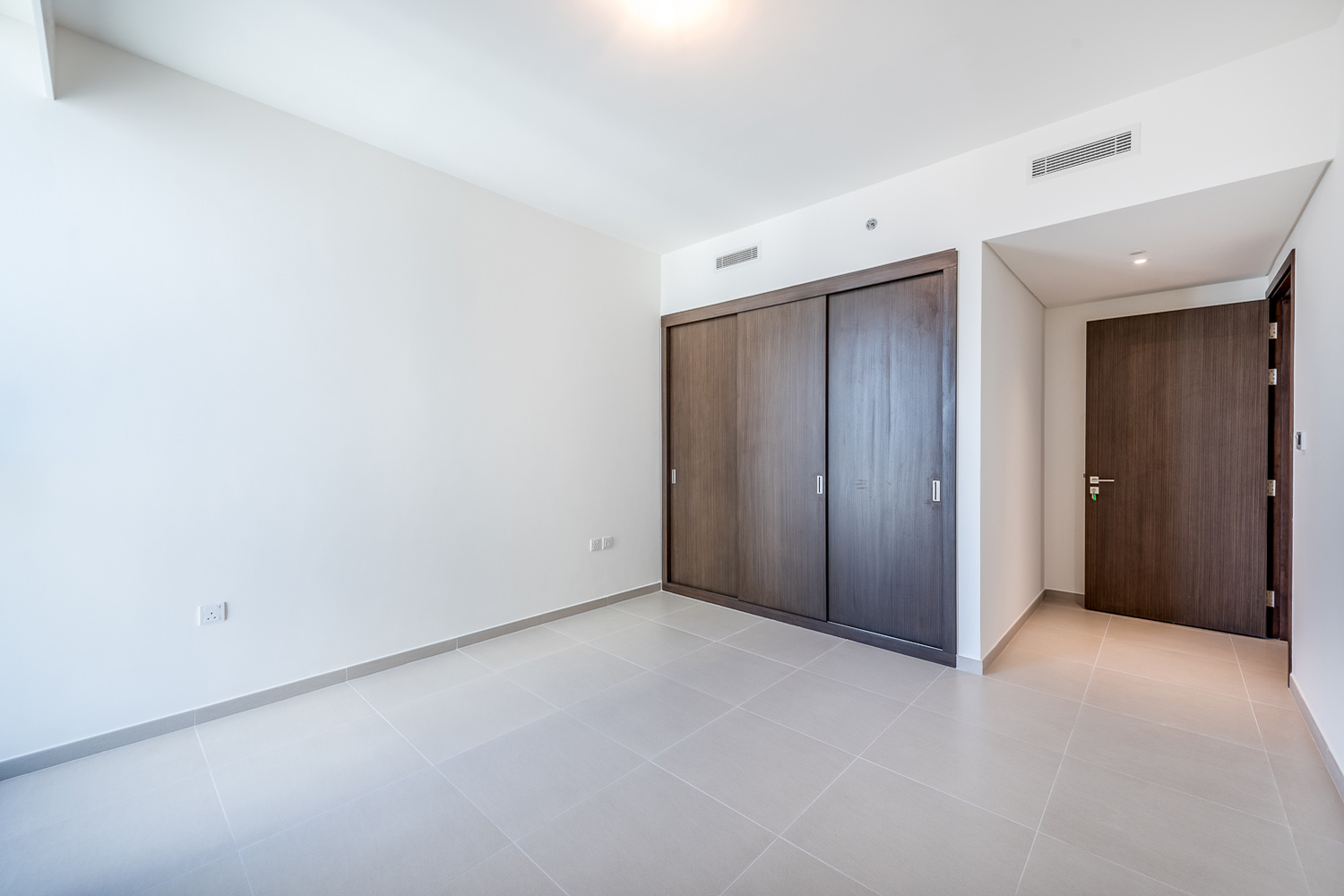3 Bedrooms Apartment in BLVD Heights Tower 1