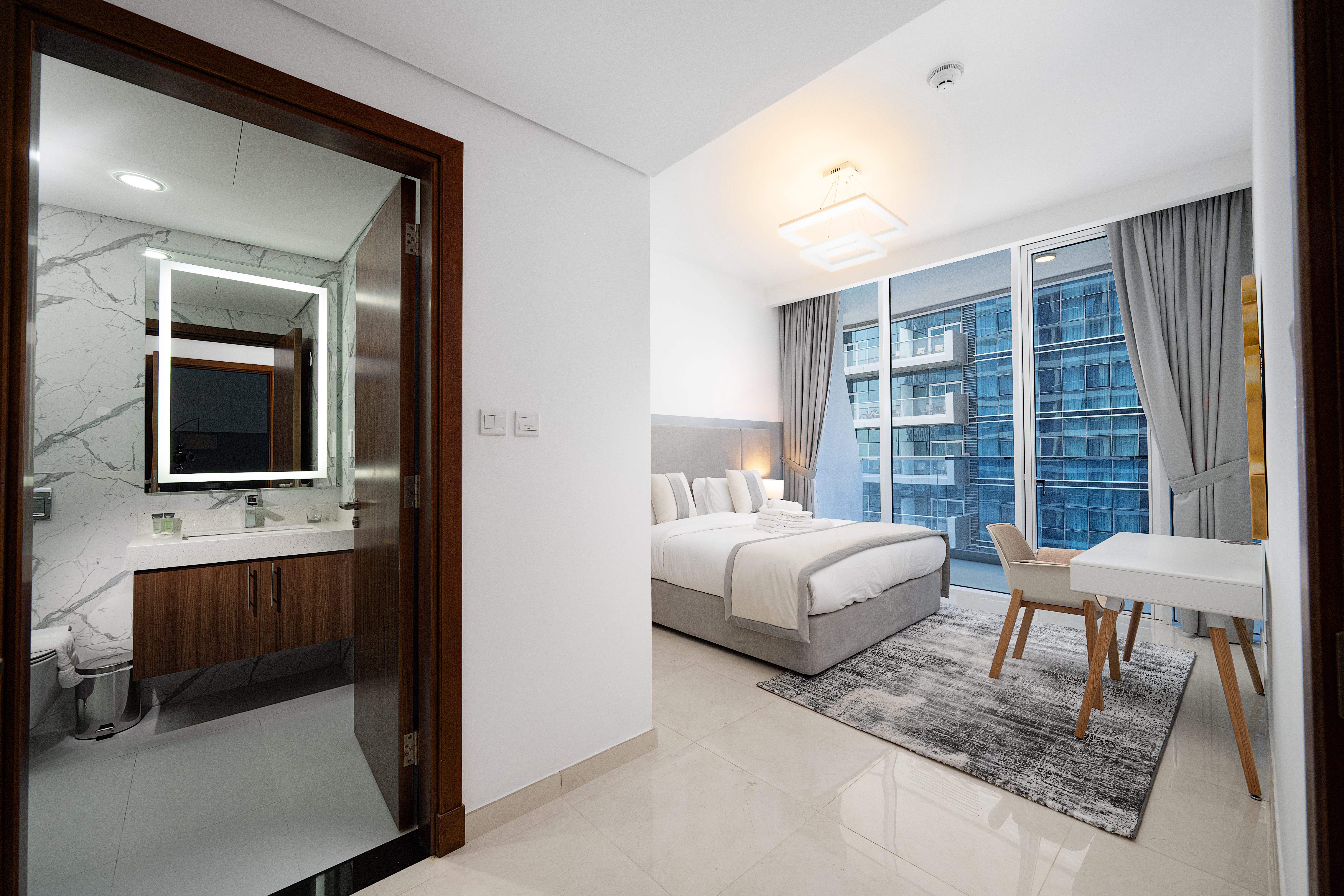 1 Bedroom Apartment in Waves Tower