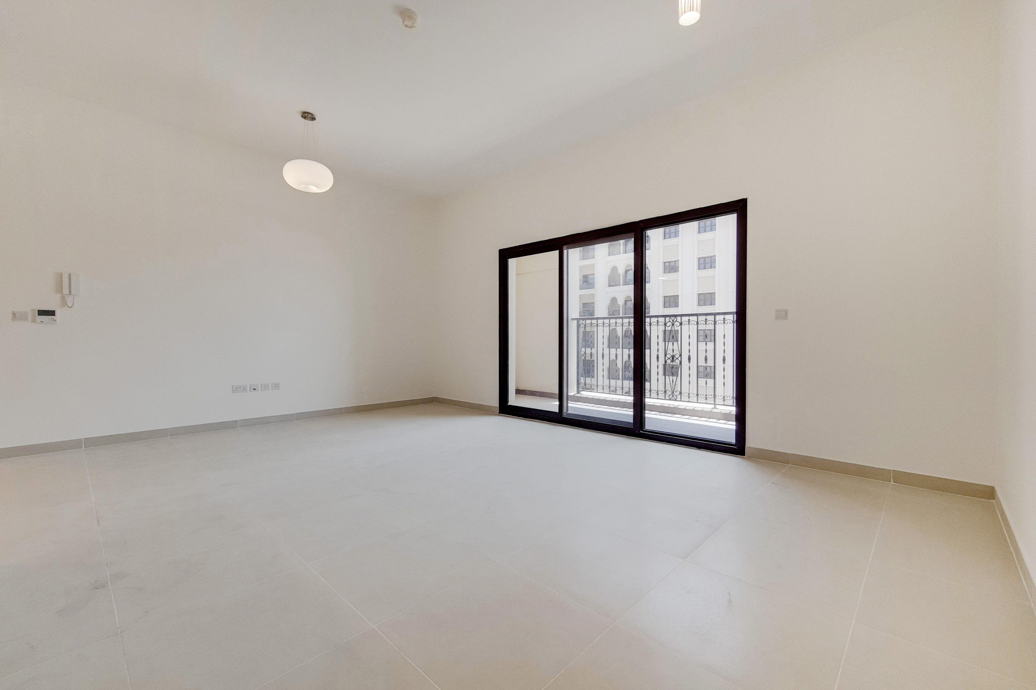 2 Bedrooms Apartment in Al Andalus Tower F