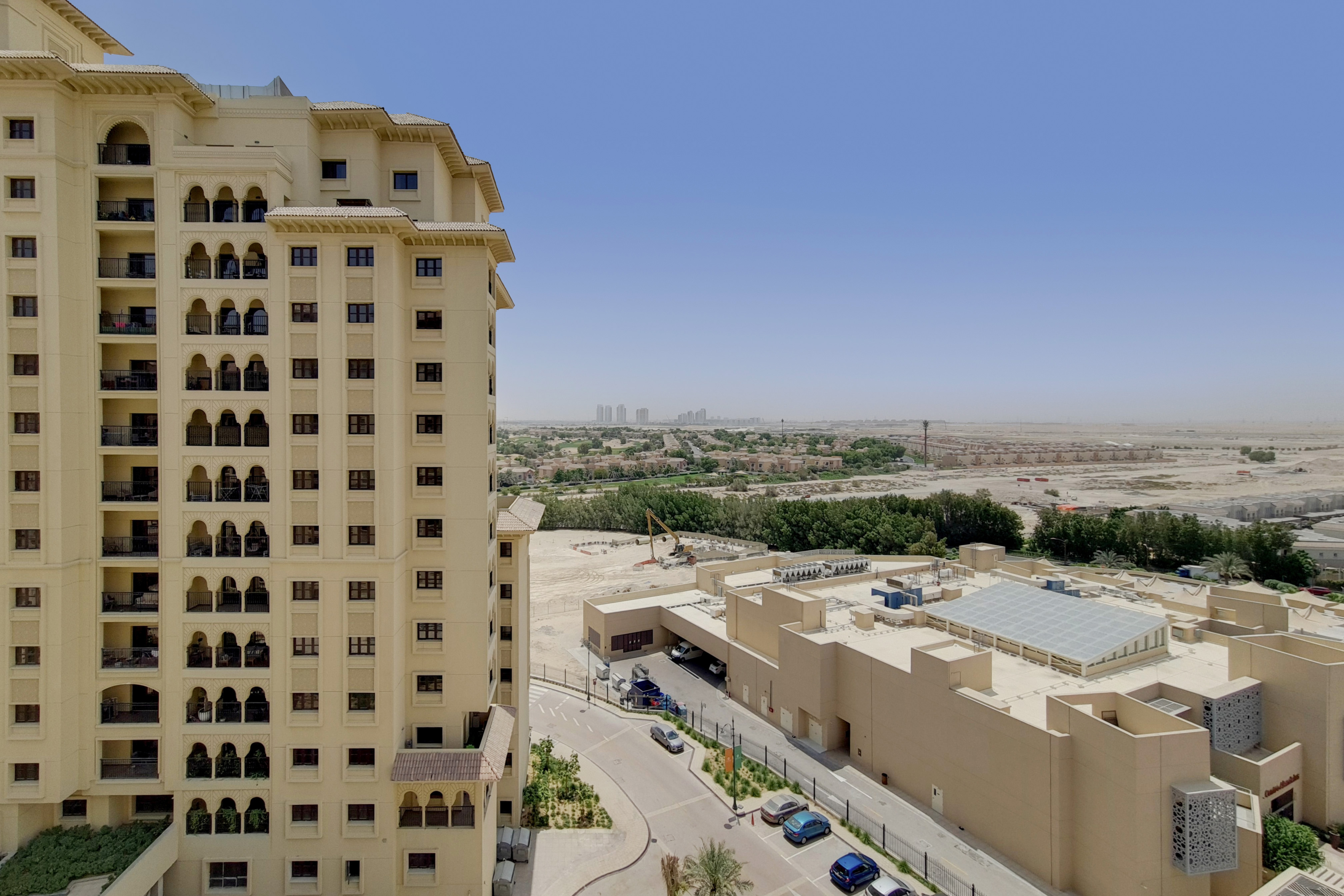 2 Bedrooms Apartment in Al Andalus Tower F
