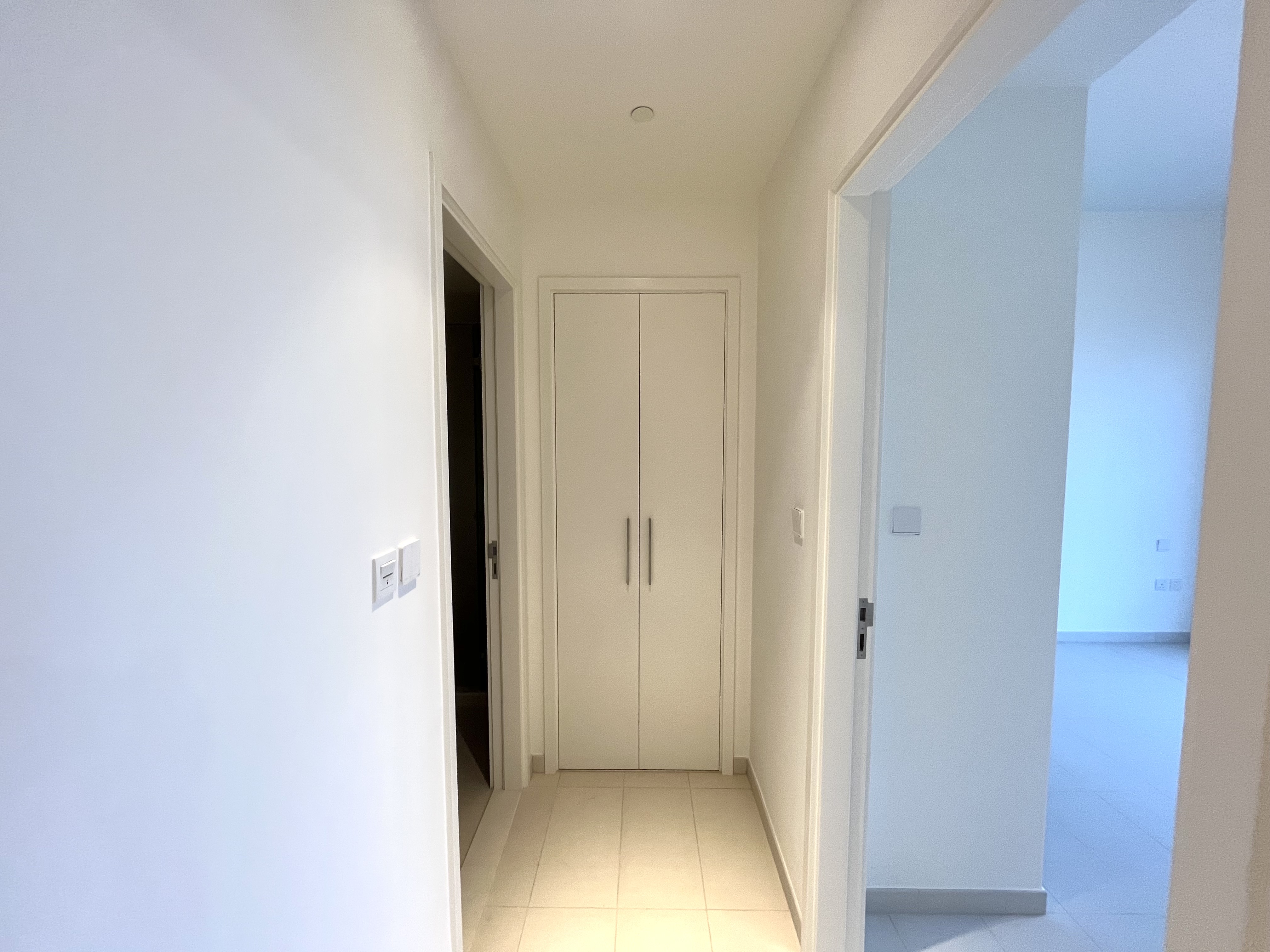 1 Bedroom Apartment in Park Ridge Tower C