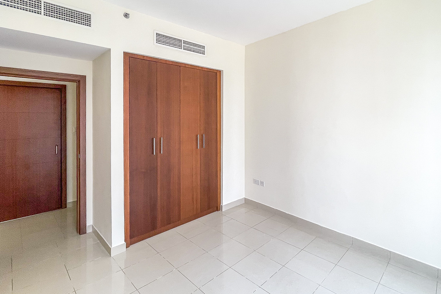 2 Bedrooms Apartment in Standpoint Tower 2