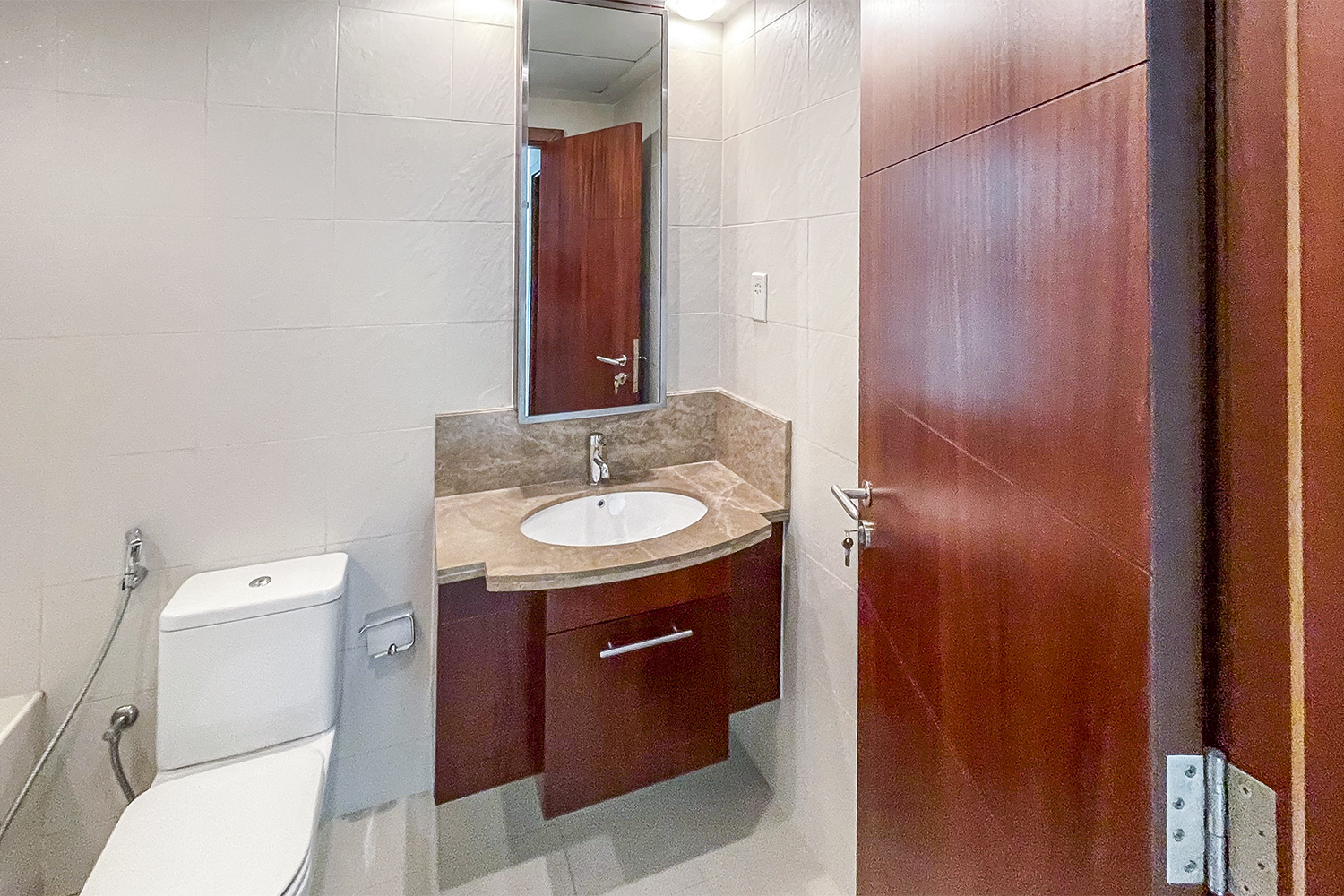 2 Bedrooms Apartment in Standpoint Tower 2
