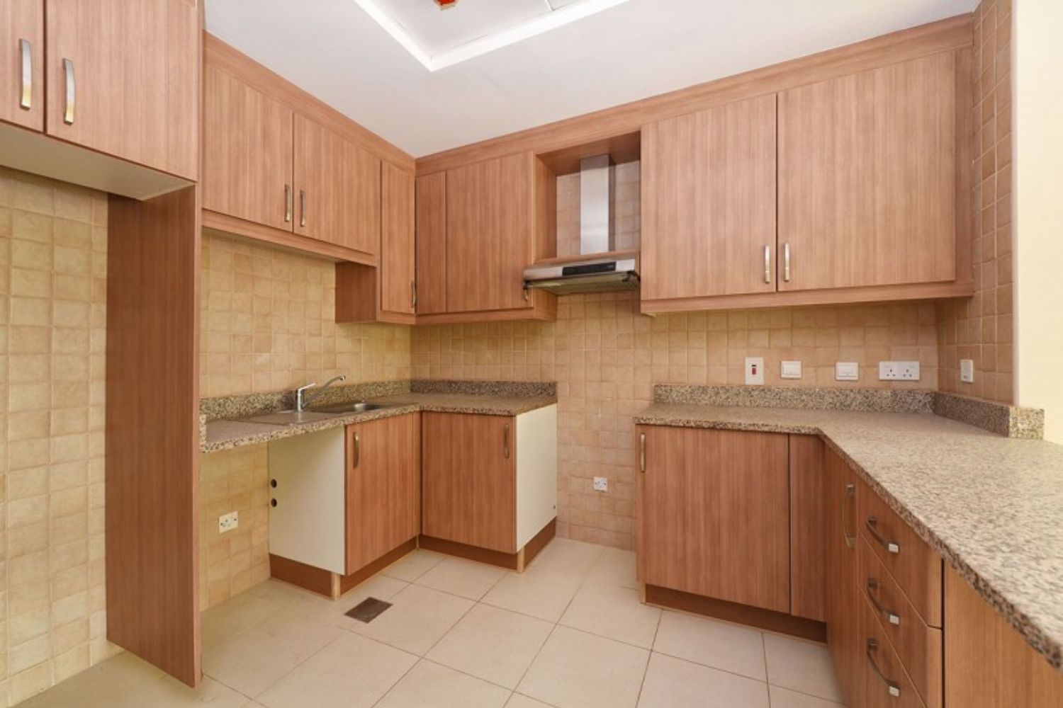 2 Bedrooms Apartment in Ritaj H