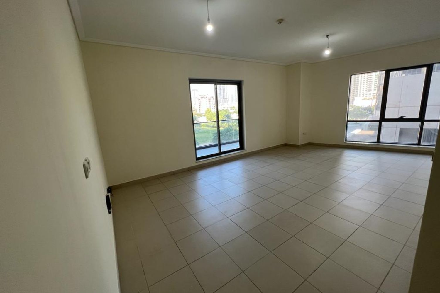 2 Bedrooms Apartment in South Ridge 4