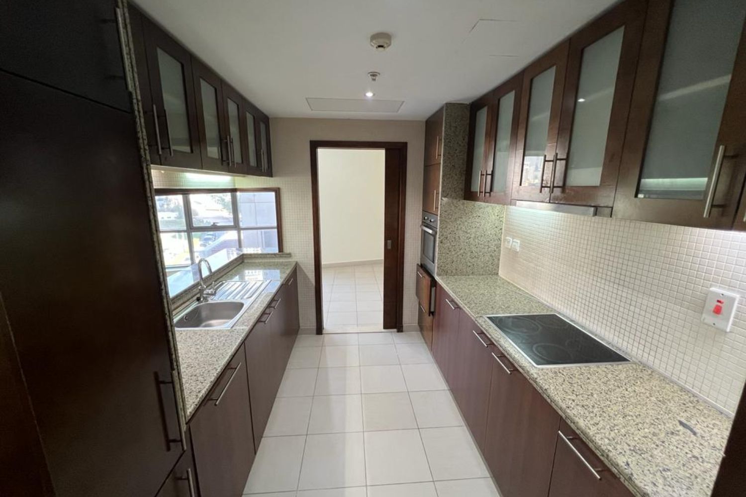 2 Bedrooms Apartment in South Ridge 4