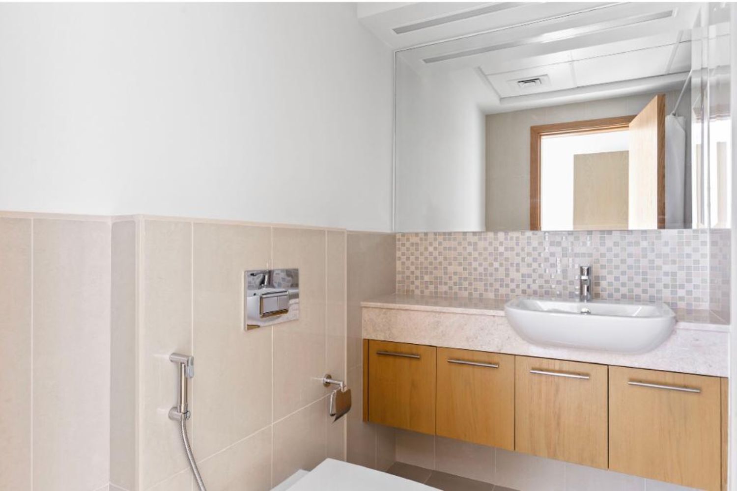 1 Bedroom Apartment in Bellevue Tower 1