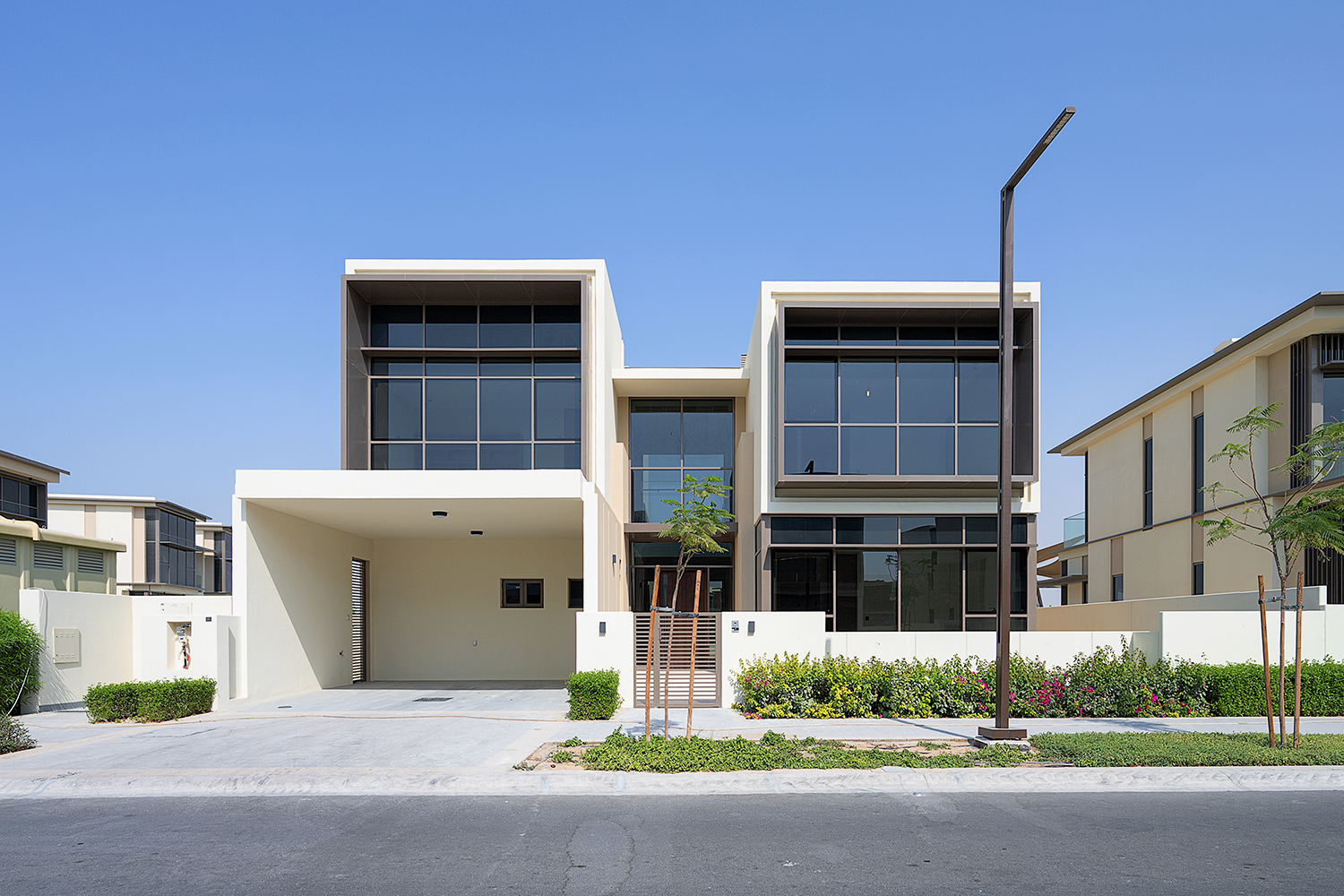 4 Bedrooms Villa in Golf Place 1