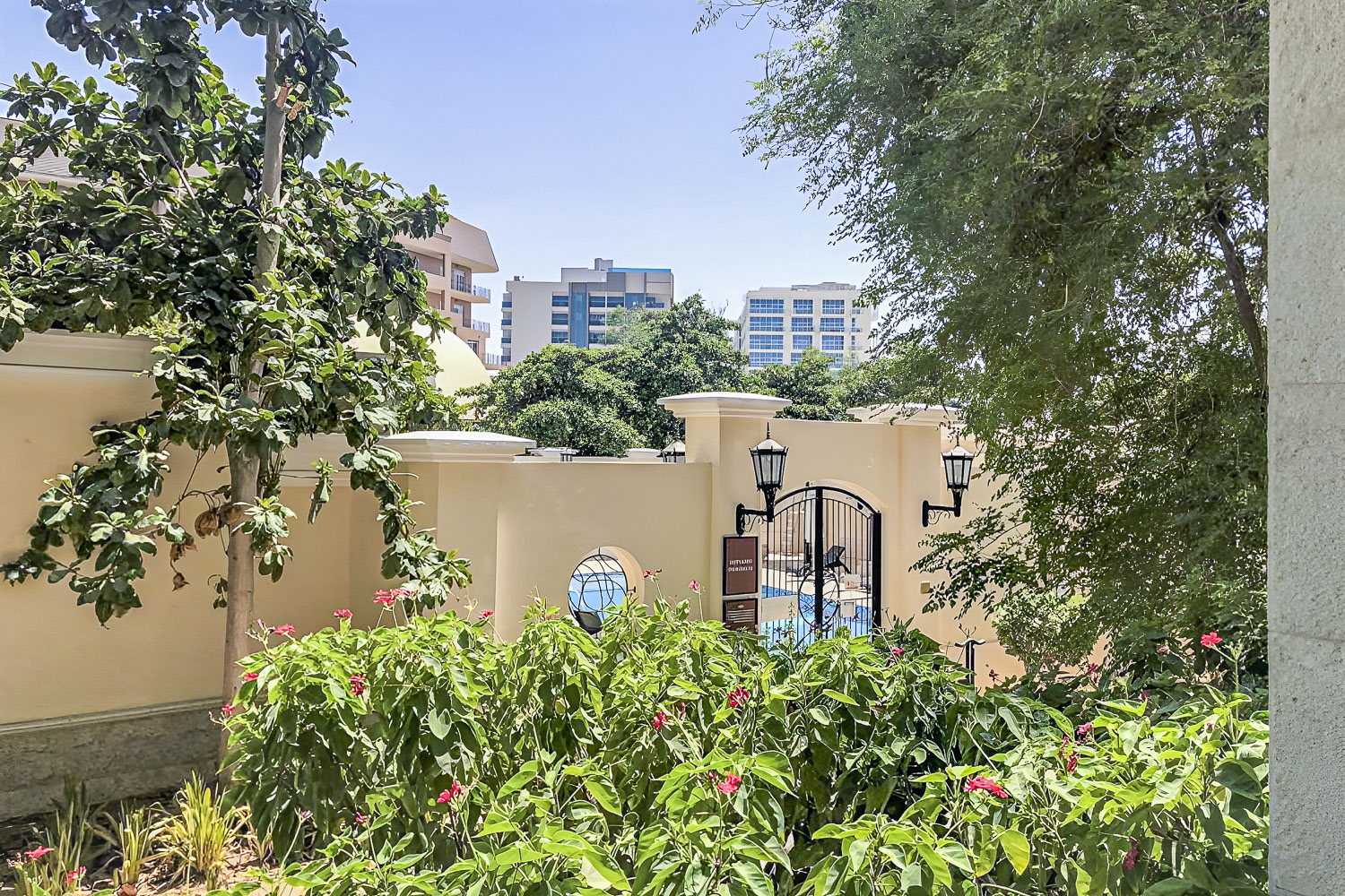 2 Bedrooms Apartment in Marlowe House 2