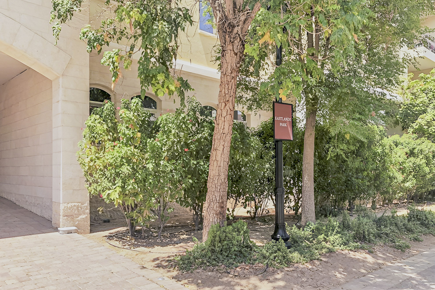 2 Bedrooms Apartment in Marlowe House 2