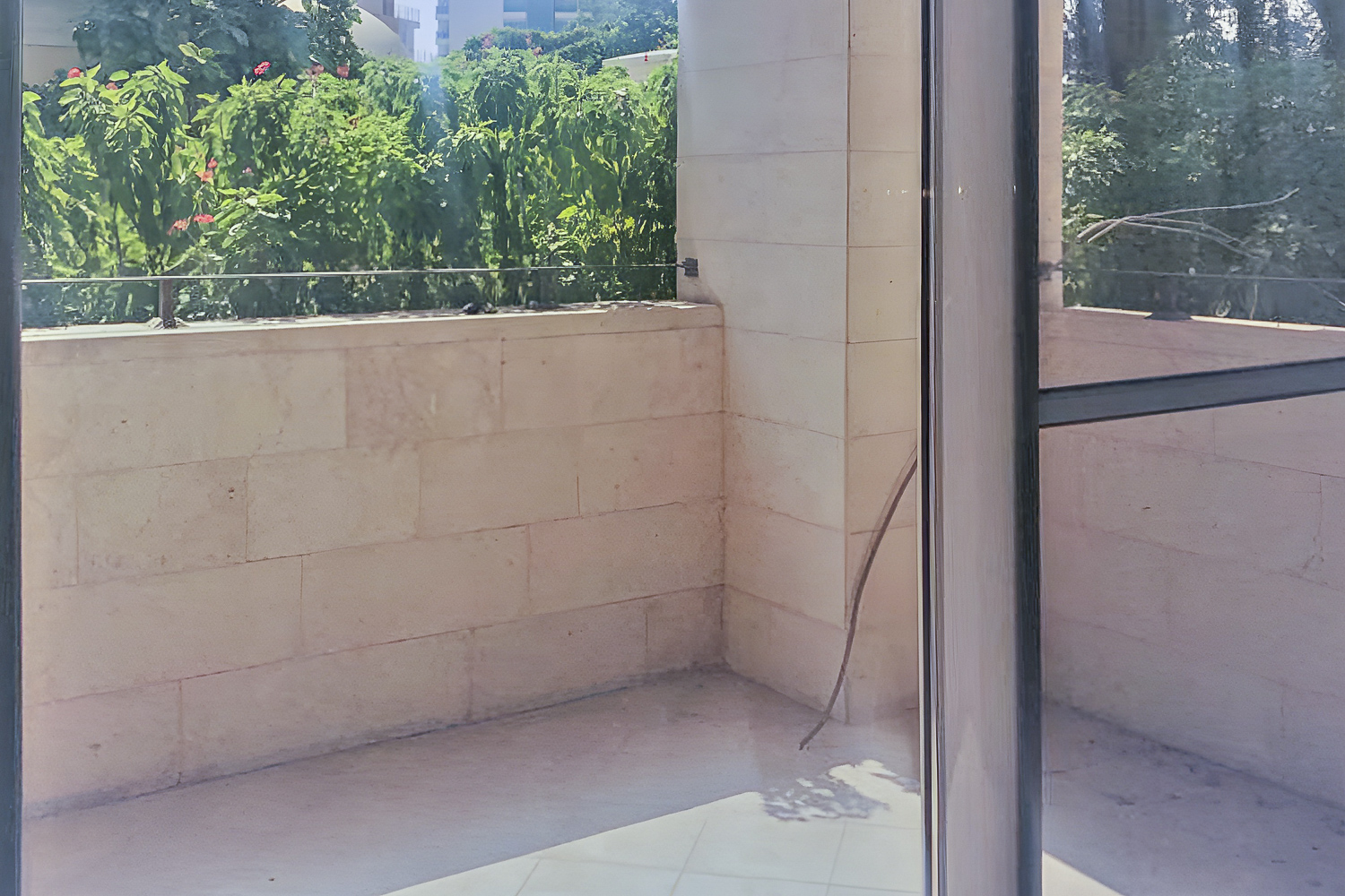 2 Bedrooms Apartment in Marlowe House 2