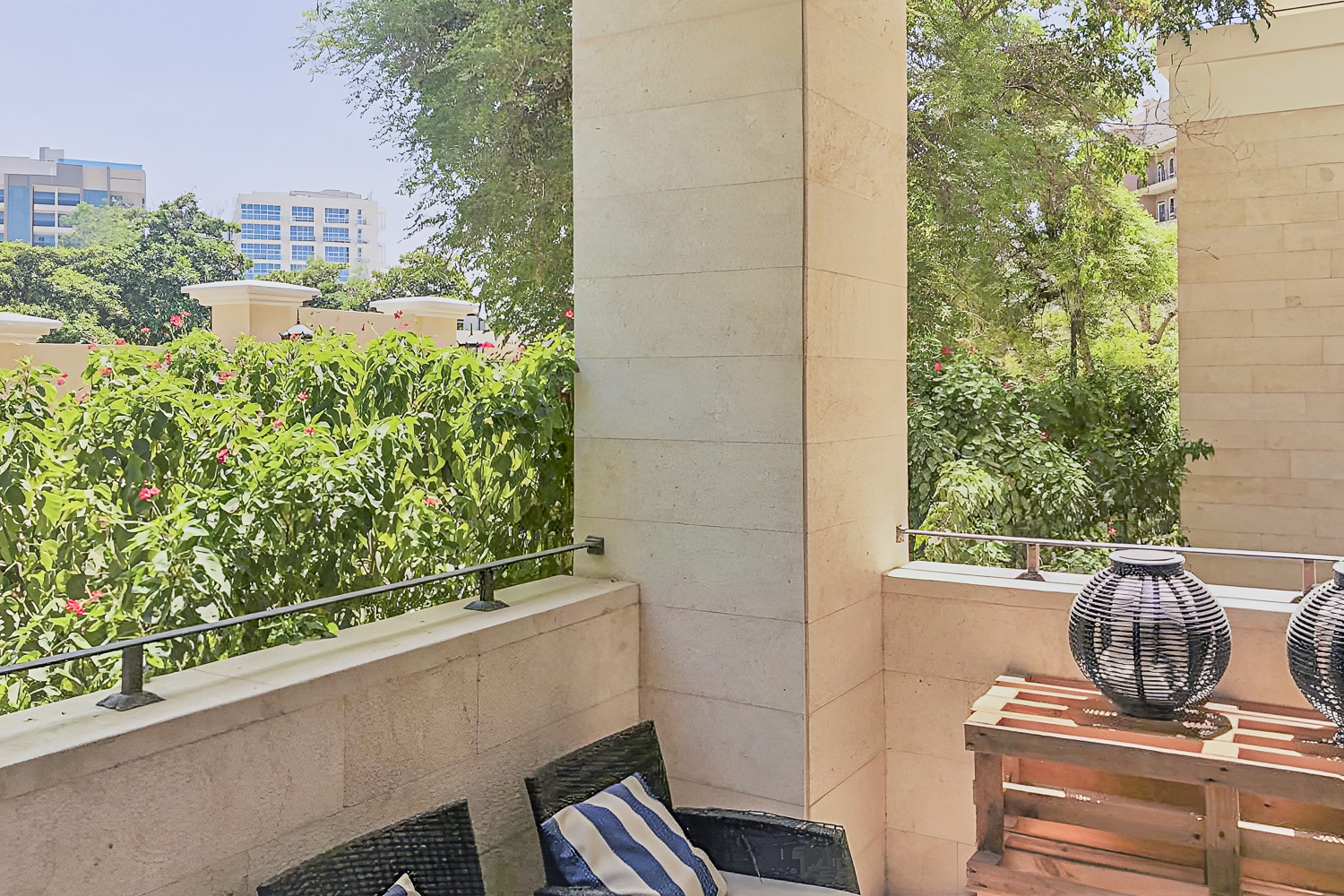 2 Bedrooms Apartment in Marlowe House 2