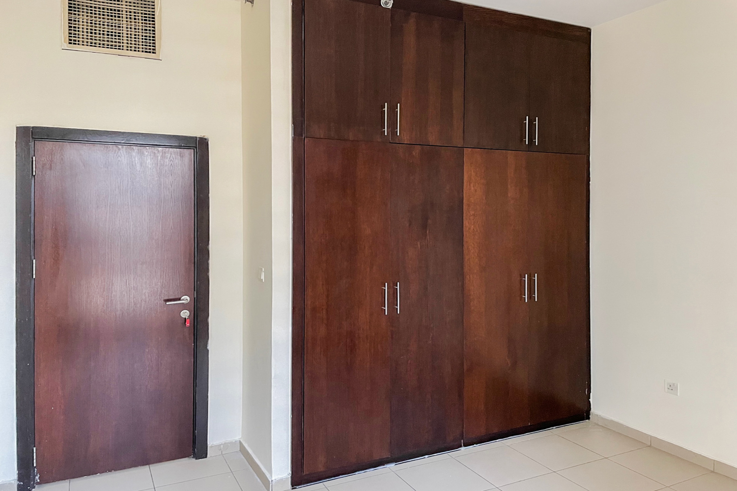 2 Bedrooms Apartment in Oasis Residence