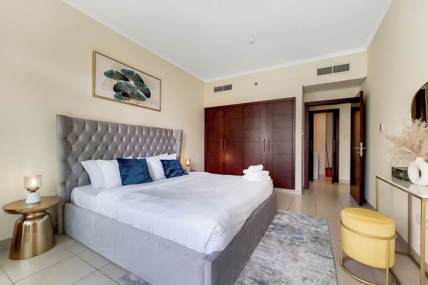 1 Bedroom Apartment in Burj Views podium