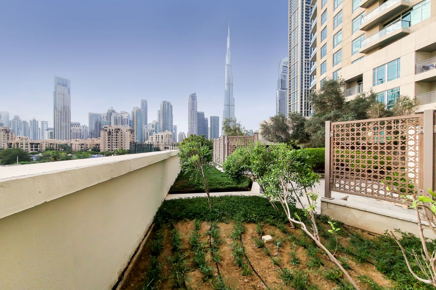 1 Bedroom Apartment in Burj Views podium
